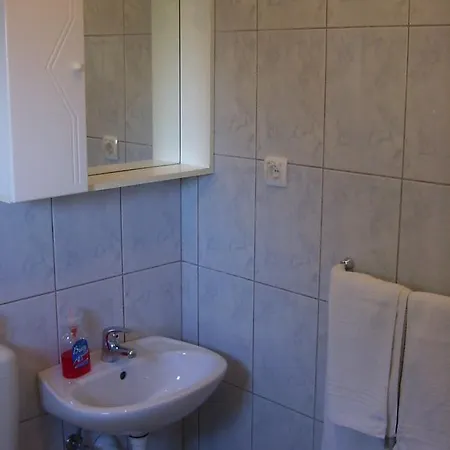 Double Uvala Bristova 12140f Penzion